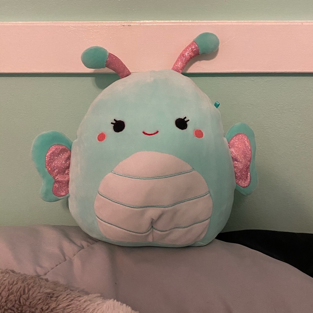 8” Reina the butterfly squishmallow
